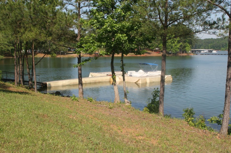 Cottage courtesy dock.